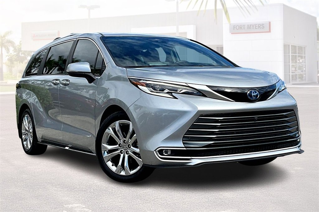 Used 2023 Toyota Sienna Platinum
