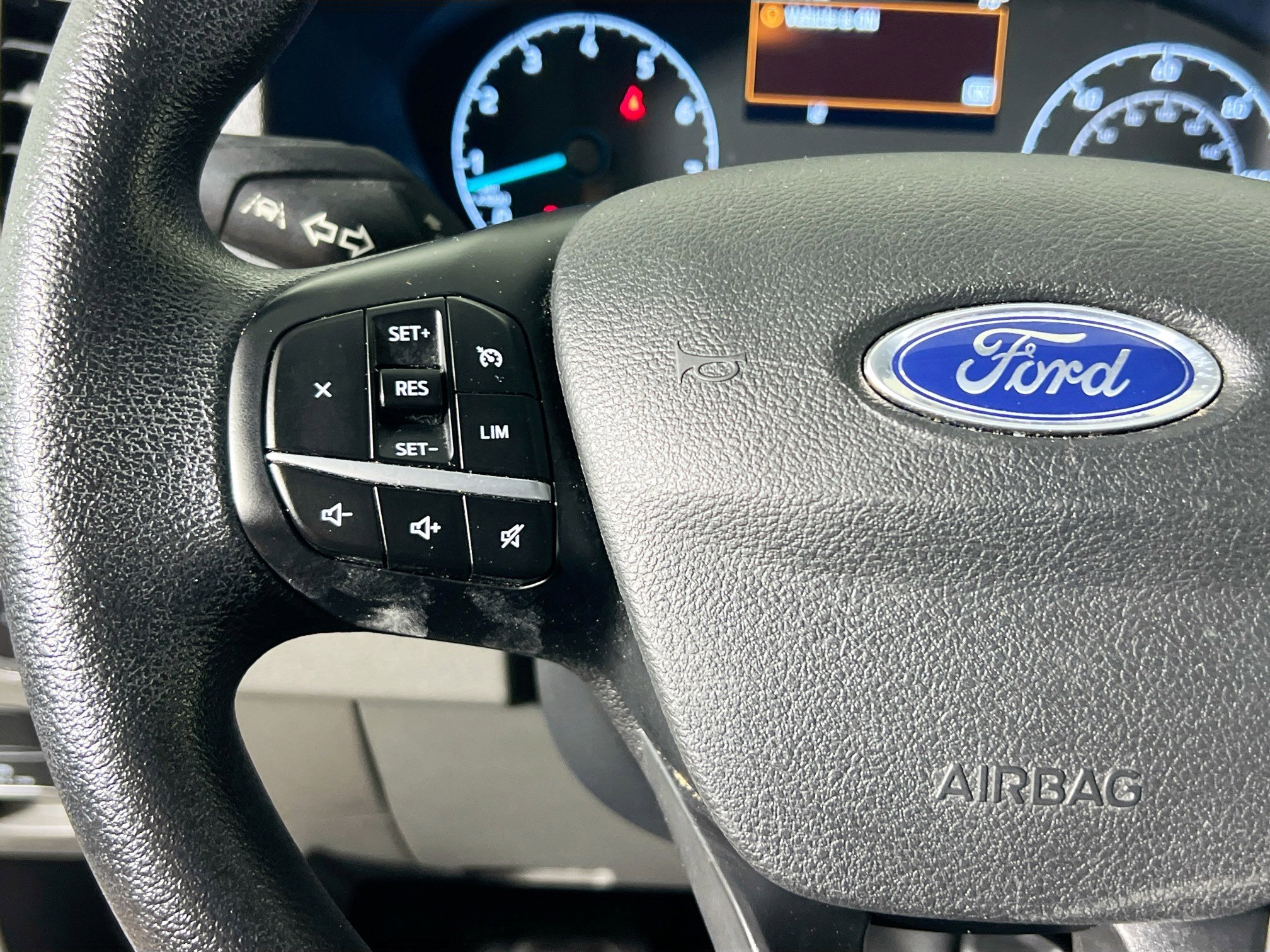 Used 2023 Ford Transit 350 XLT image 18