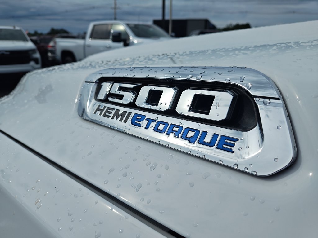 Used 2023 RAM 1500 Laramie AWD/4WD image 27