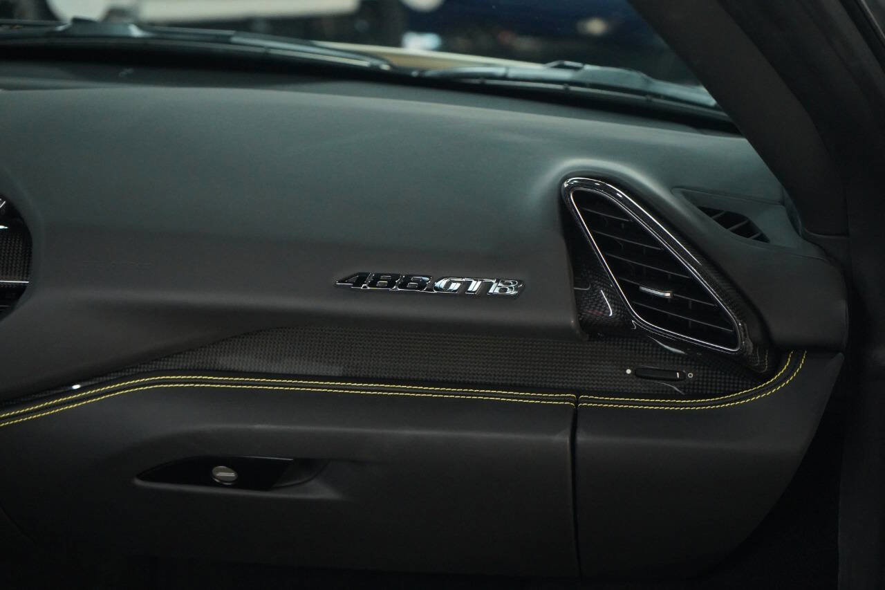 Used 2017 Ferrari 488 GTB image 88