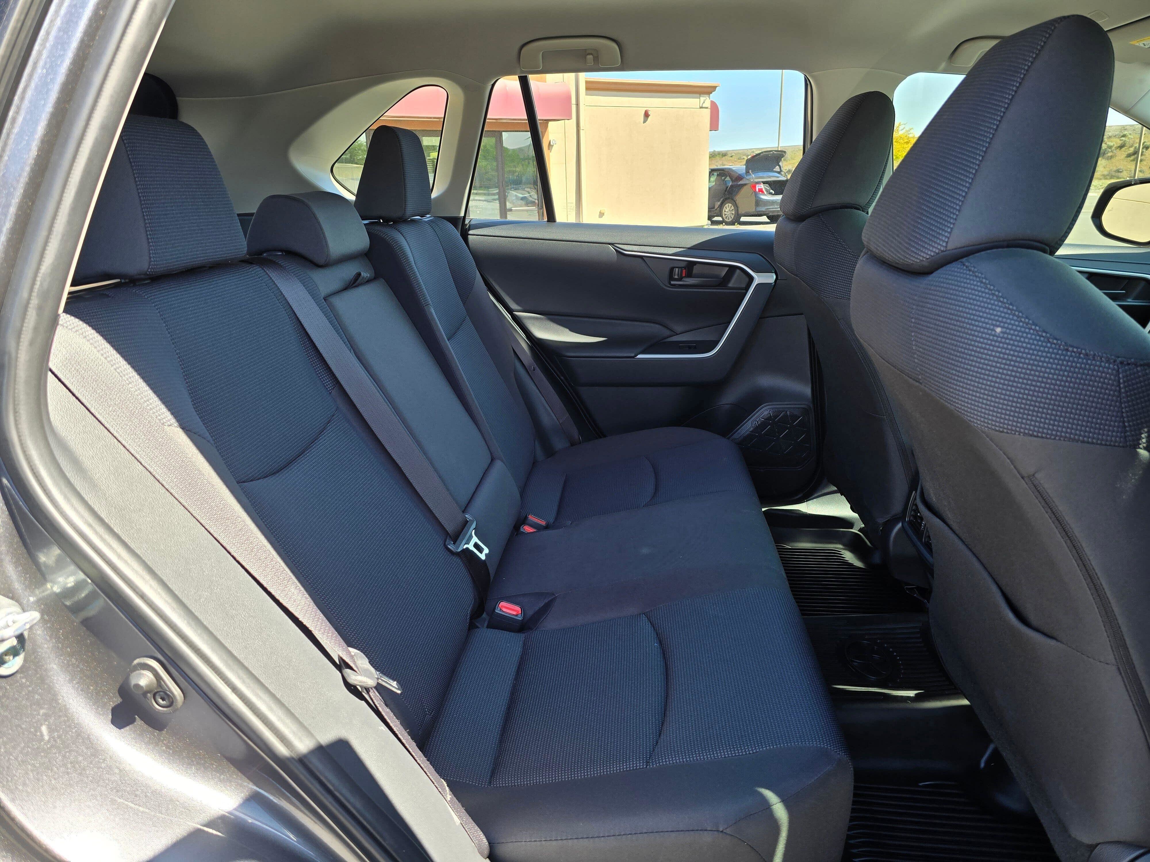 Used 2025 Toyota RAV4 LE AWD/4WD image 14