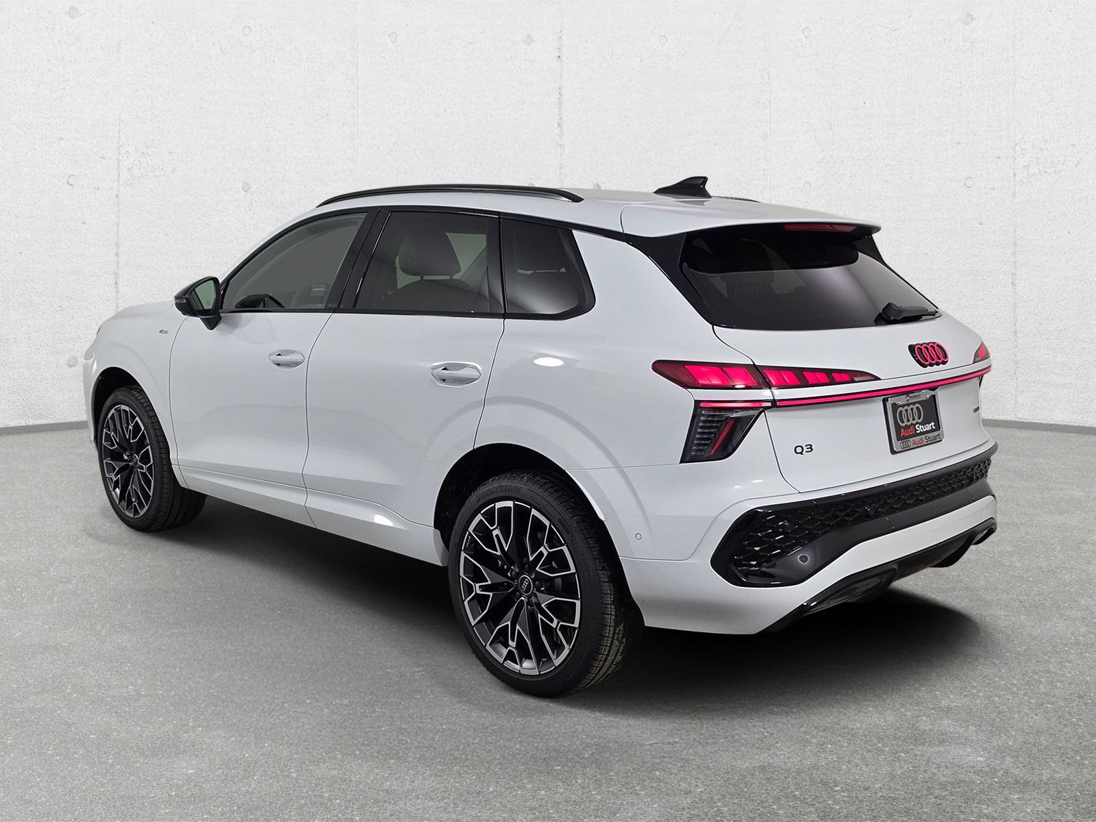 New 2026 Audi Q3 quattro 2.0T AWD/4WD image 4