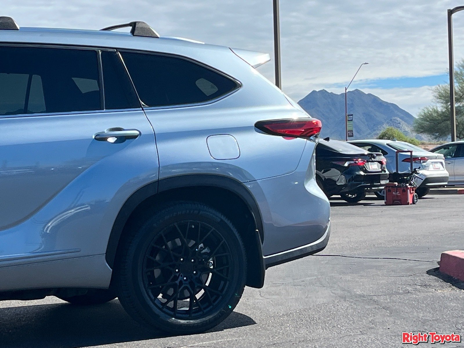 Certified 2021 Toyota Highlander Limited AWD/4WD image 11