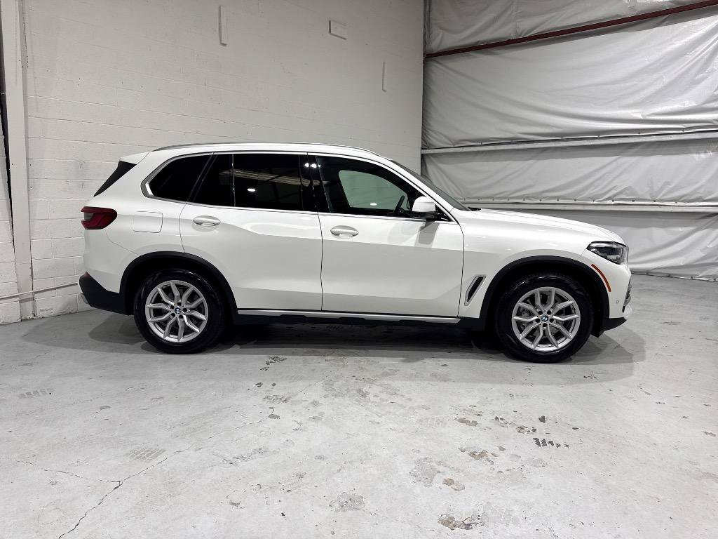 Used 2019 BMW X5 xDrive40i w/ Premium Package 2 AWD/4WD image 6
