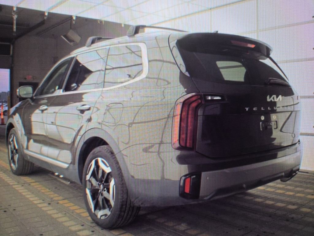 Used 2025 Kia Telluride S image 4