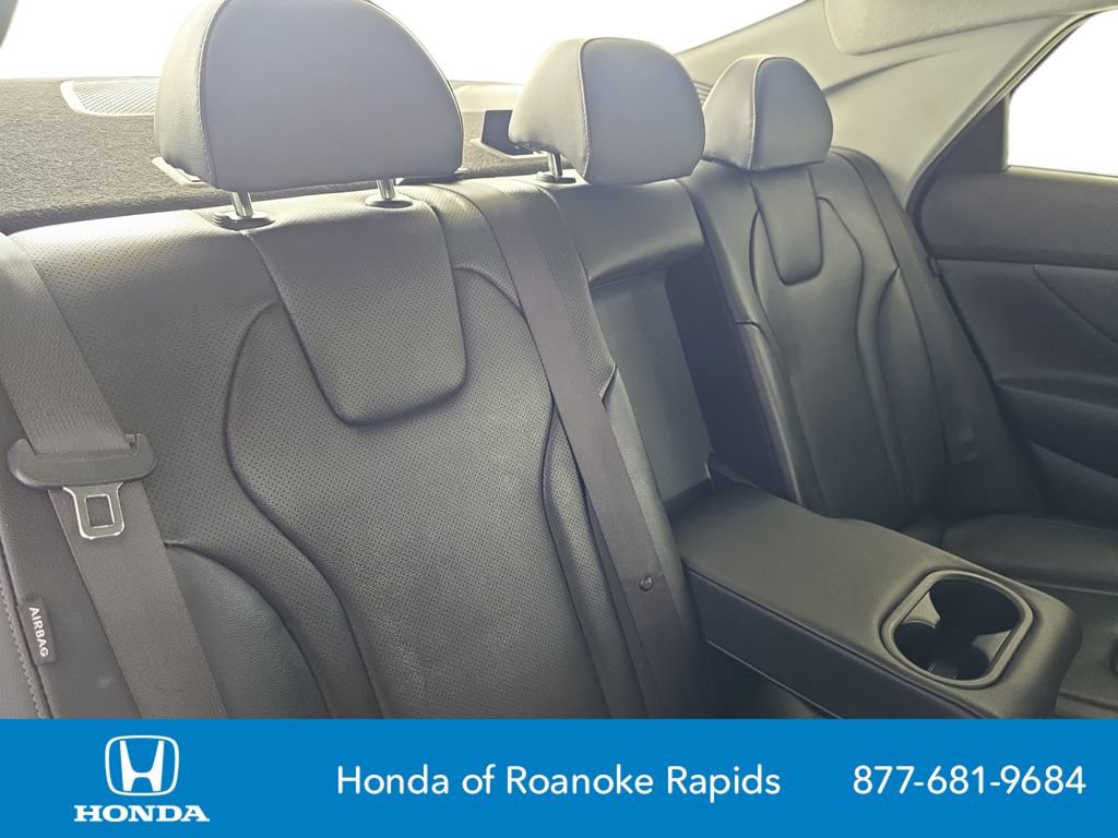 Used 2025 Hyundai Elantra Limited FWD image 18