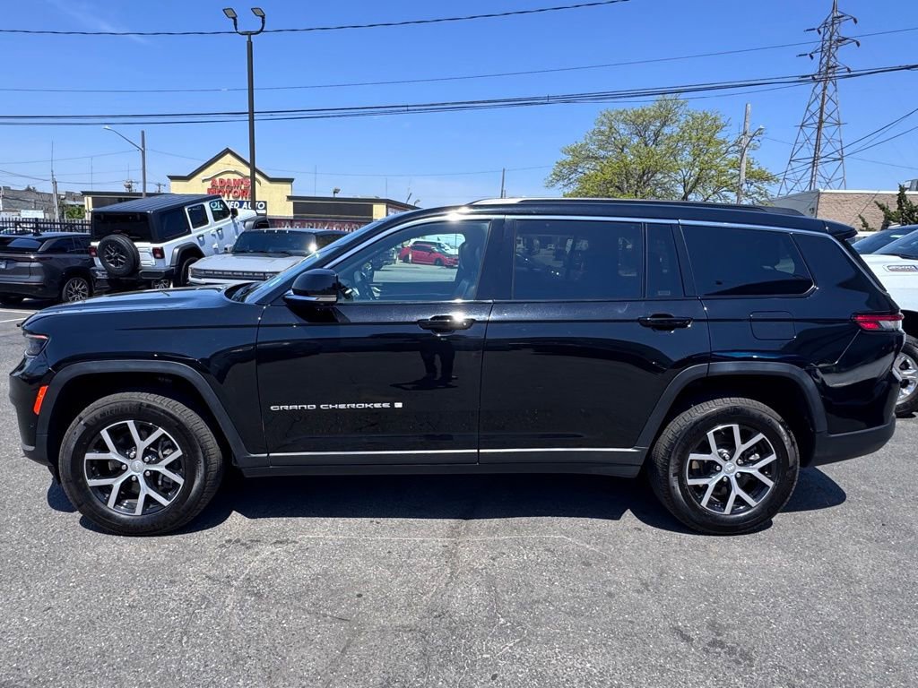 Used 2024 Jeep Grand Cherokee L Limited w/ Luxury Tech Group II AWD/4WD image 4