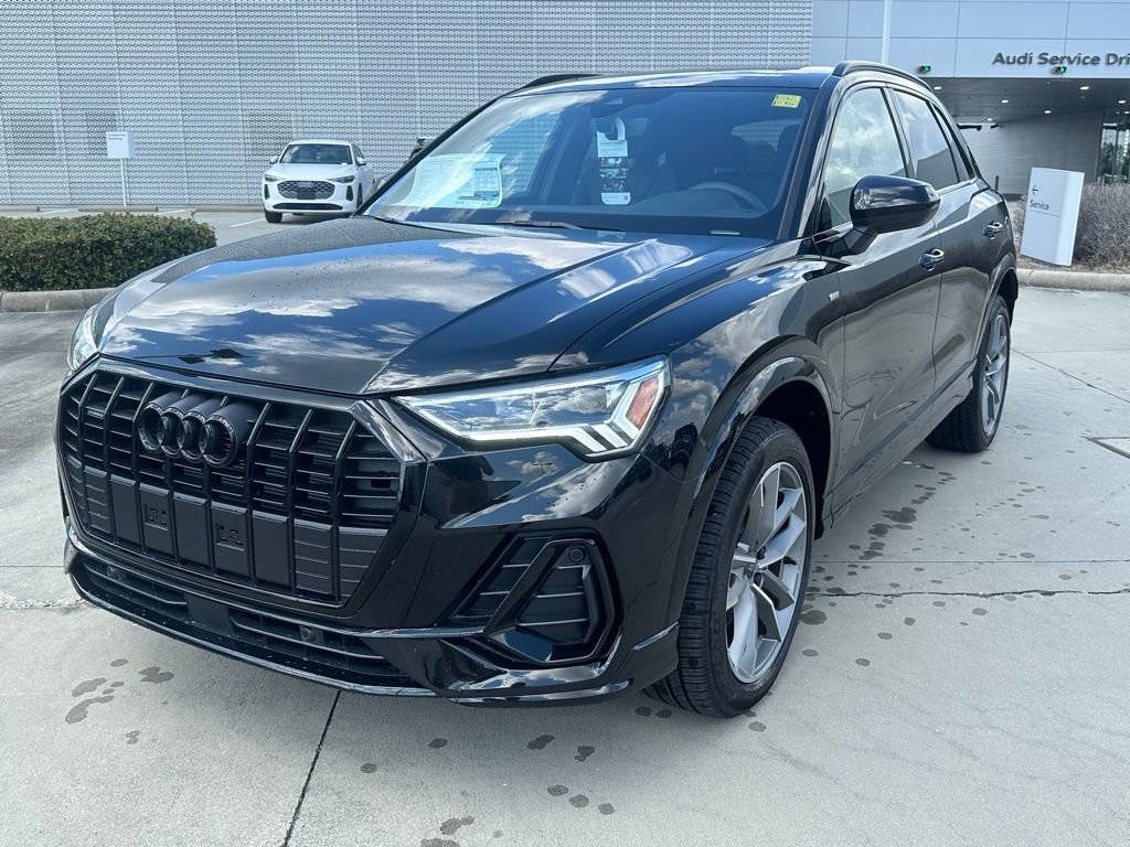 New 2025 Audi Q3 2.0T Premium