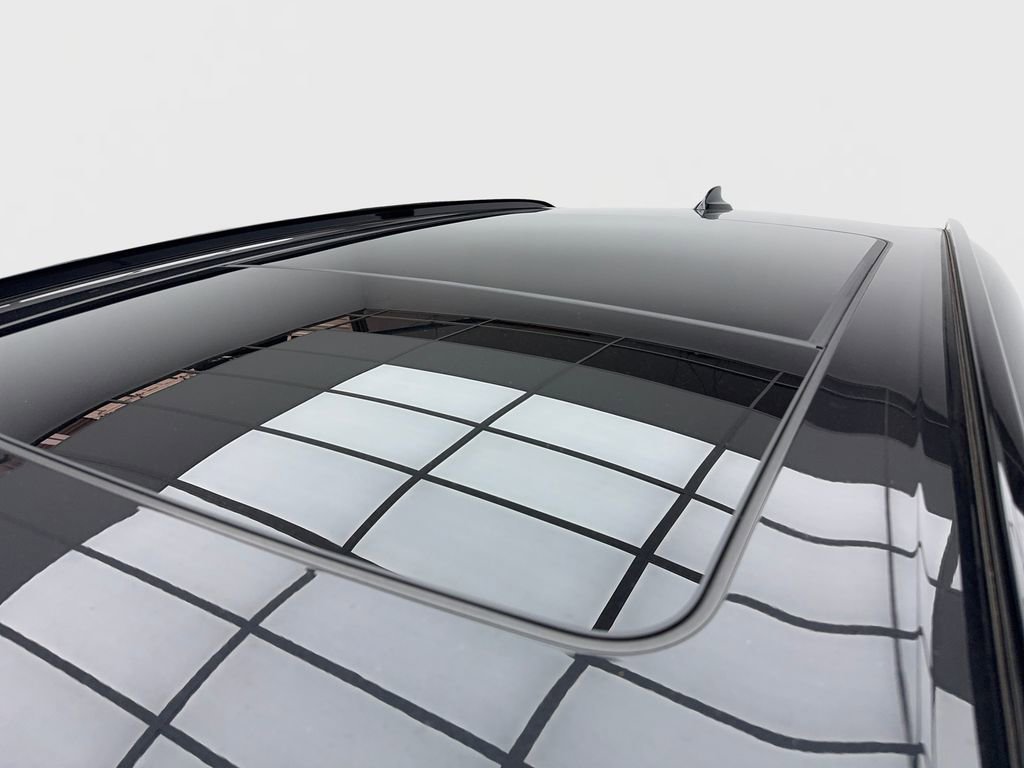 Used 2023 BMW X5 xDrive40i w/ M Sport Package image 11