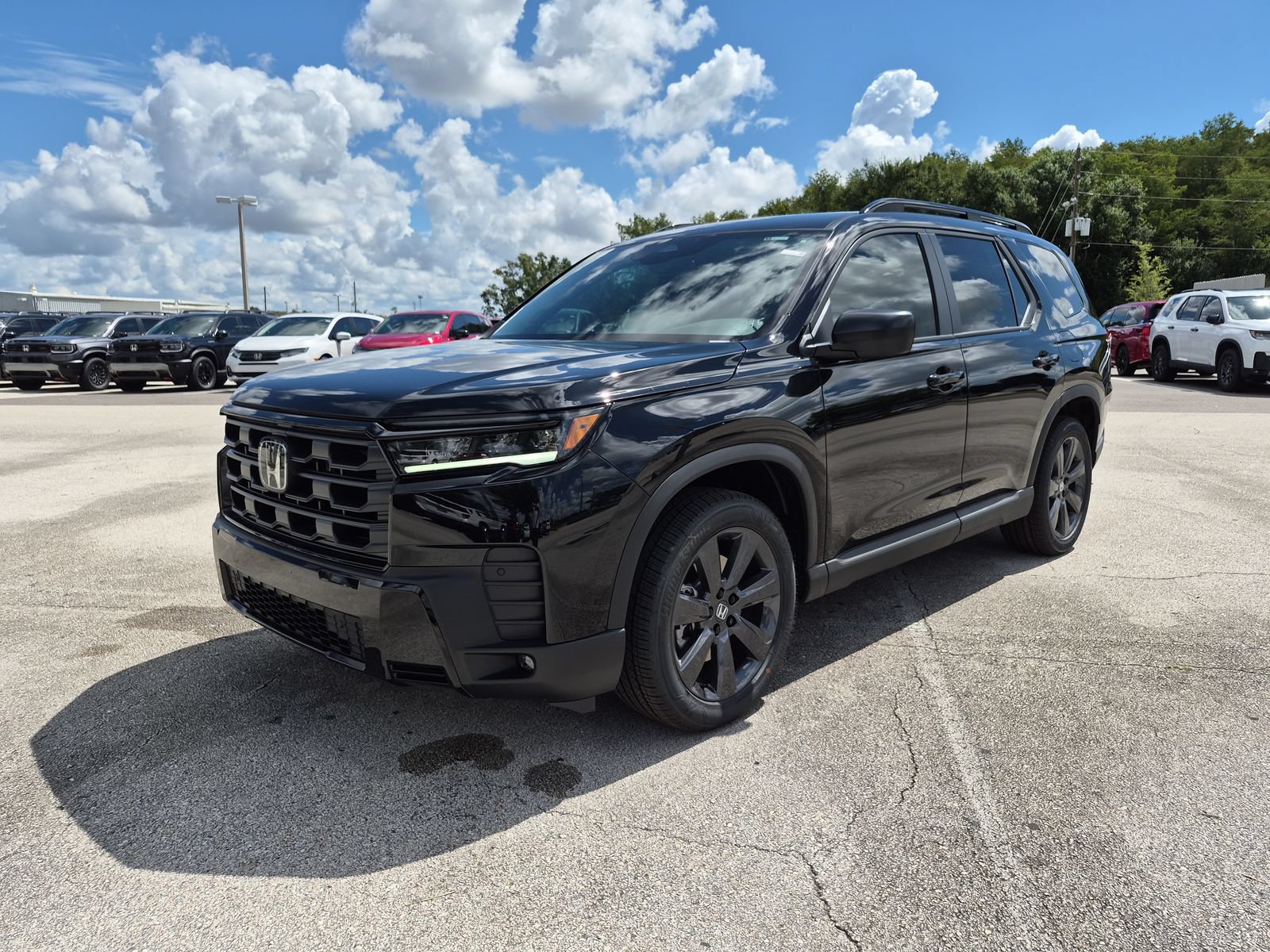 New 2026 Honda Pilot Sport image 2