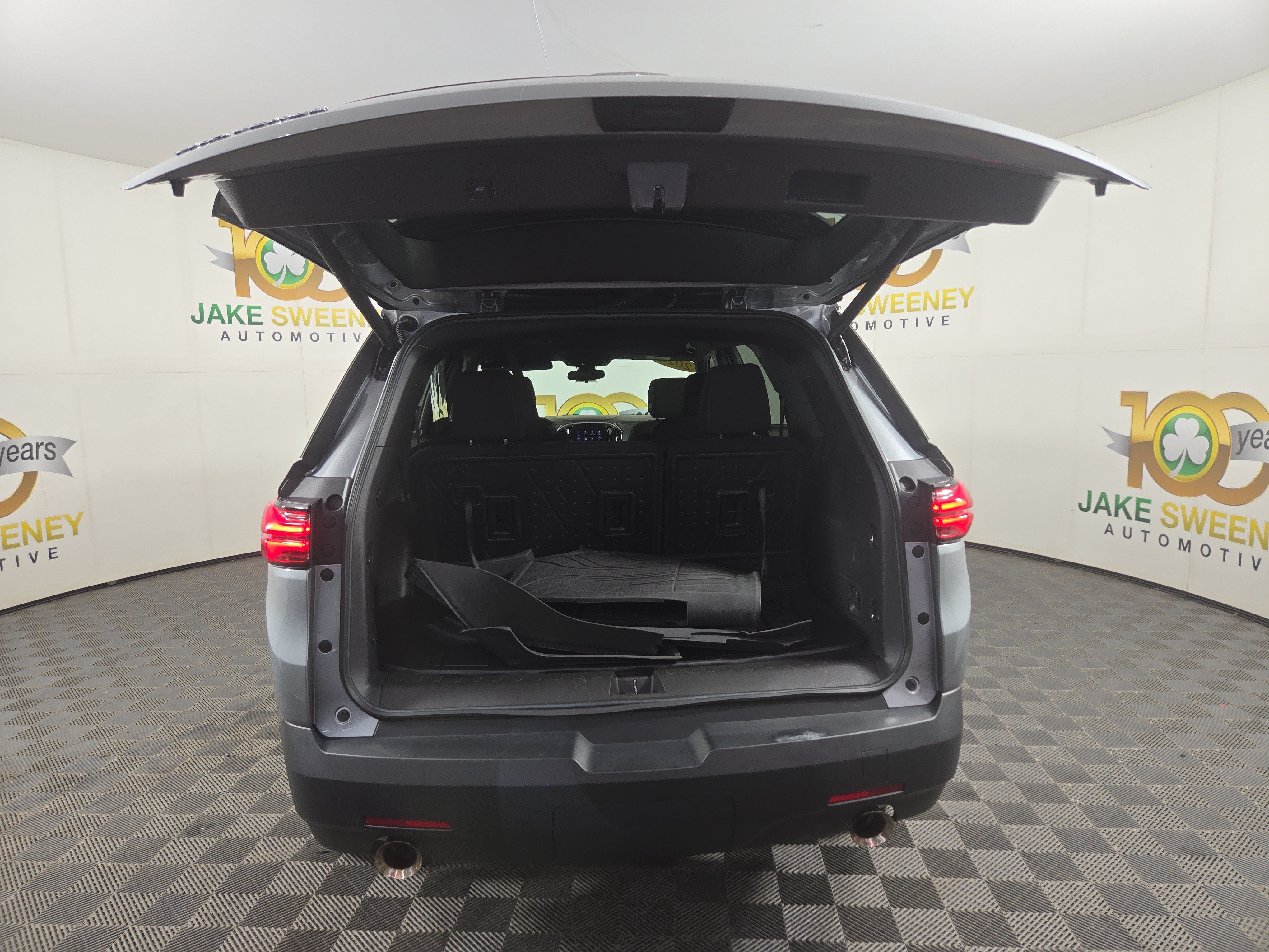 Certified 2023 Chevrolet Traverse LT FWD image 33