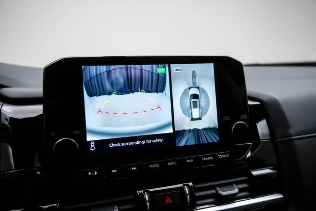Used 2025 Nissan Pathfinder SL FWD image 30