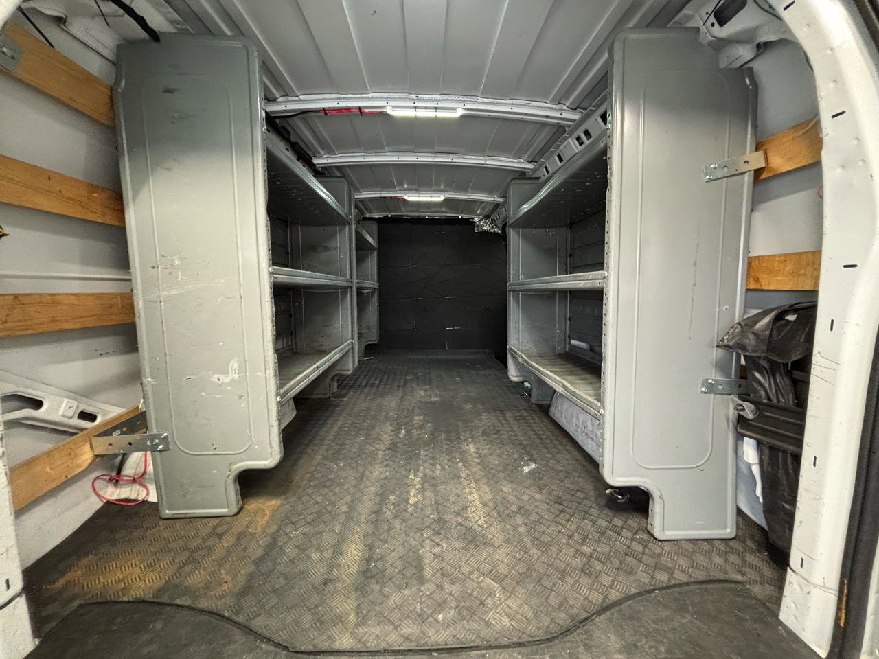 Used 2021 GMC Savana 2500 w/ Driver Convenience Package RWD image 9