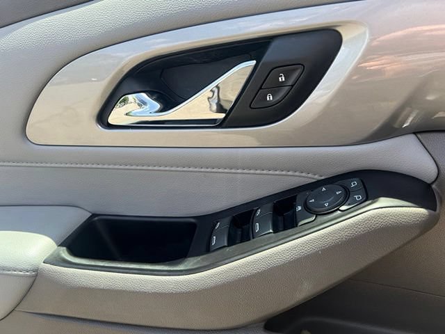 Used 2019 Chevrolet Traverse LT w/ LPO, Floor Liner Package FWD image 7