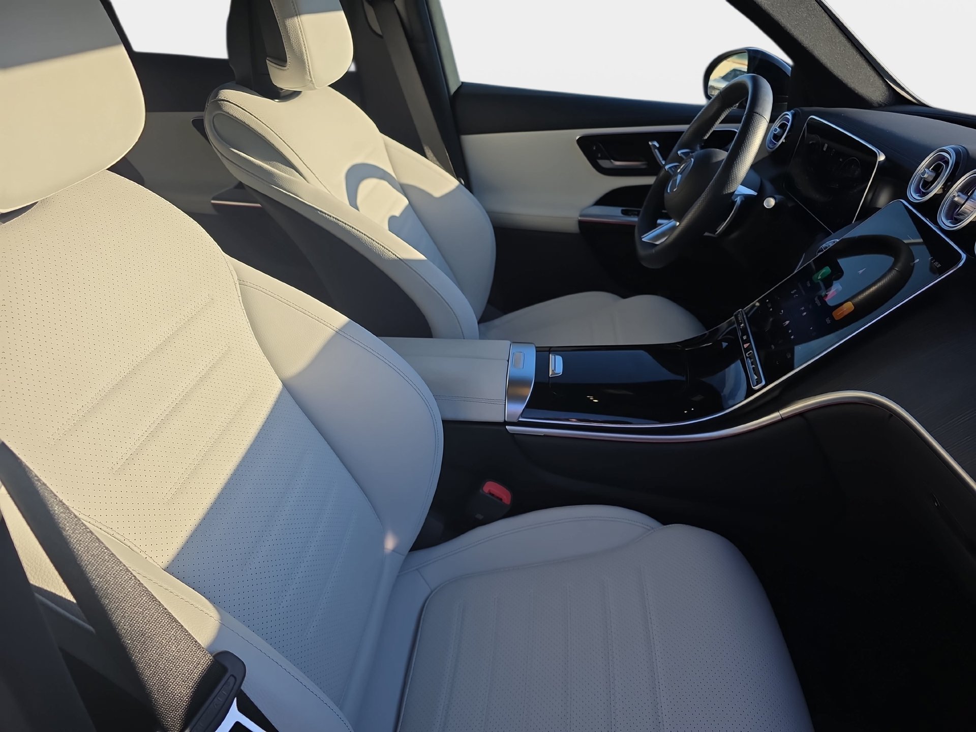 Used 2026 Mercedes-Benz GLC 300 4MATIC image 10