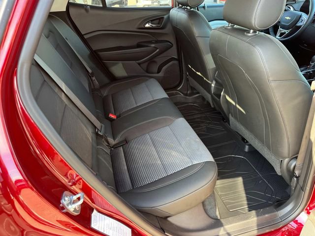 Certified 2025 Chevrolet Trax LT w/ LT Convenience Package image 24