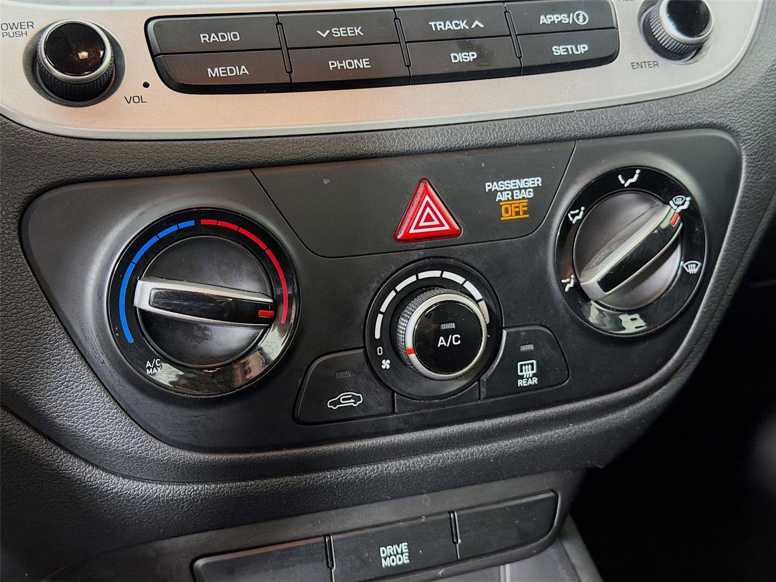 Used 2022 Hyundai Accent SEL FWD image 16