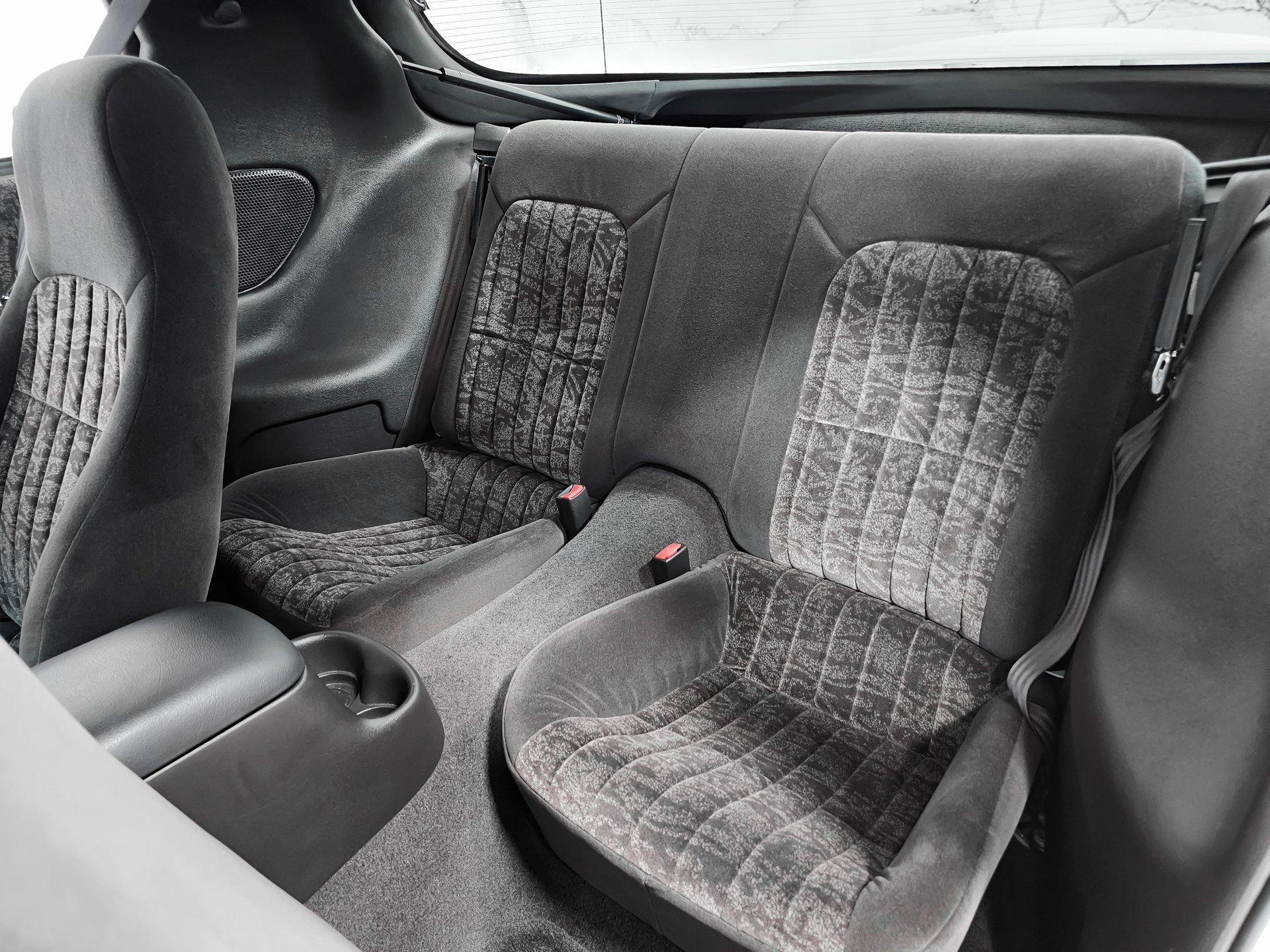 Used 2000 Chevrolet Camaro Z28 w/ SS Performance/Appearance Pkg image 33