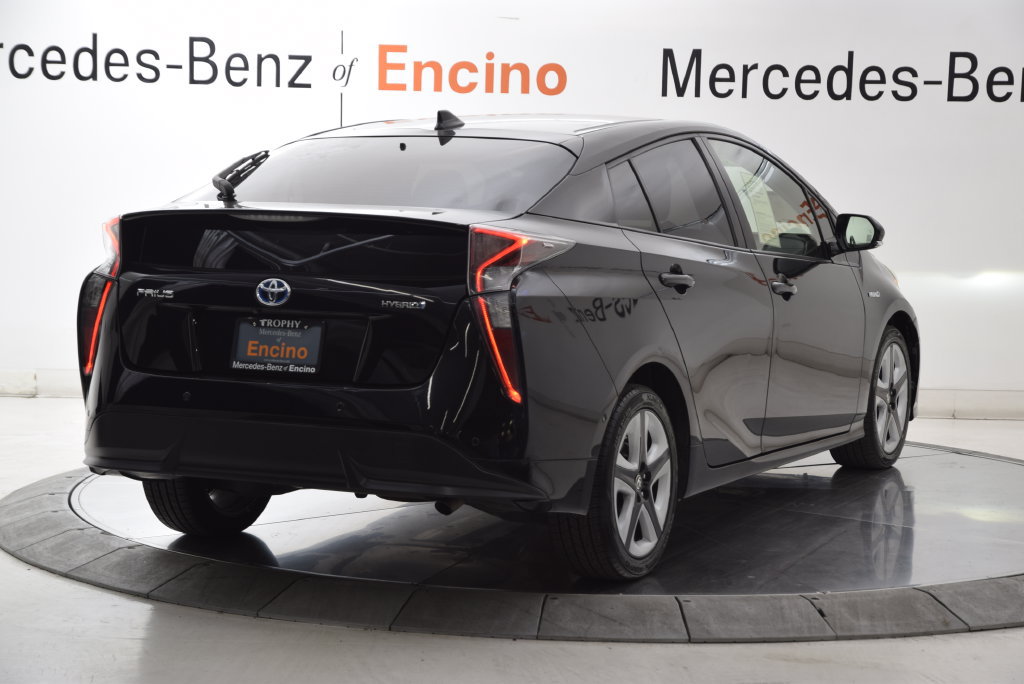 Used 2017 Toyota Prius Three Touring FWD image 5