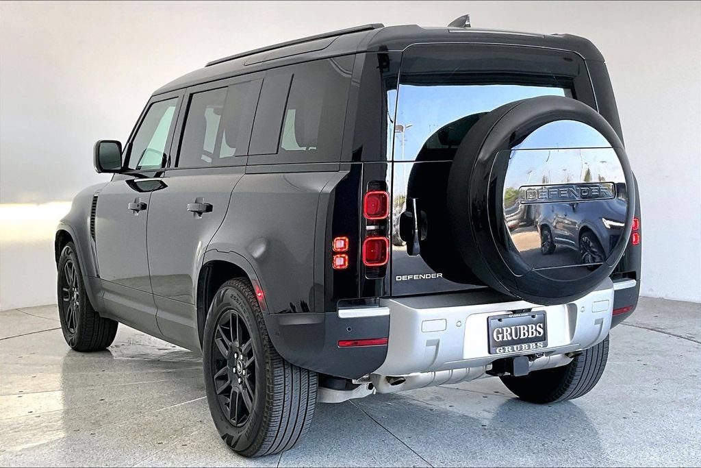 Used 2025 Land Rover Defender 110 S AWD/4WD image 15