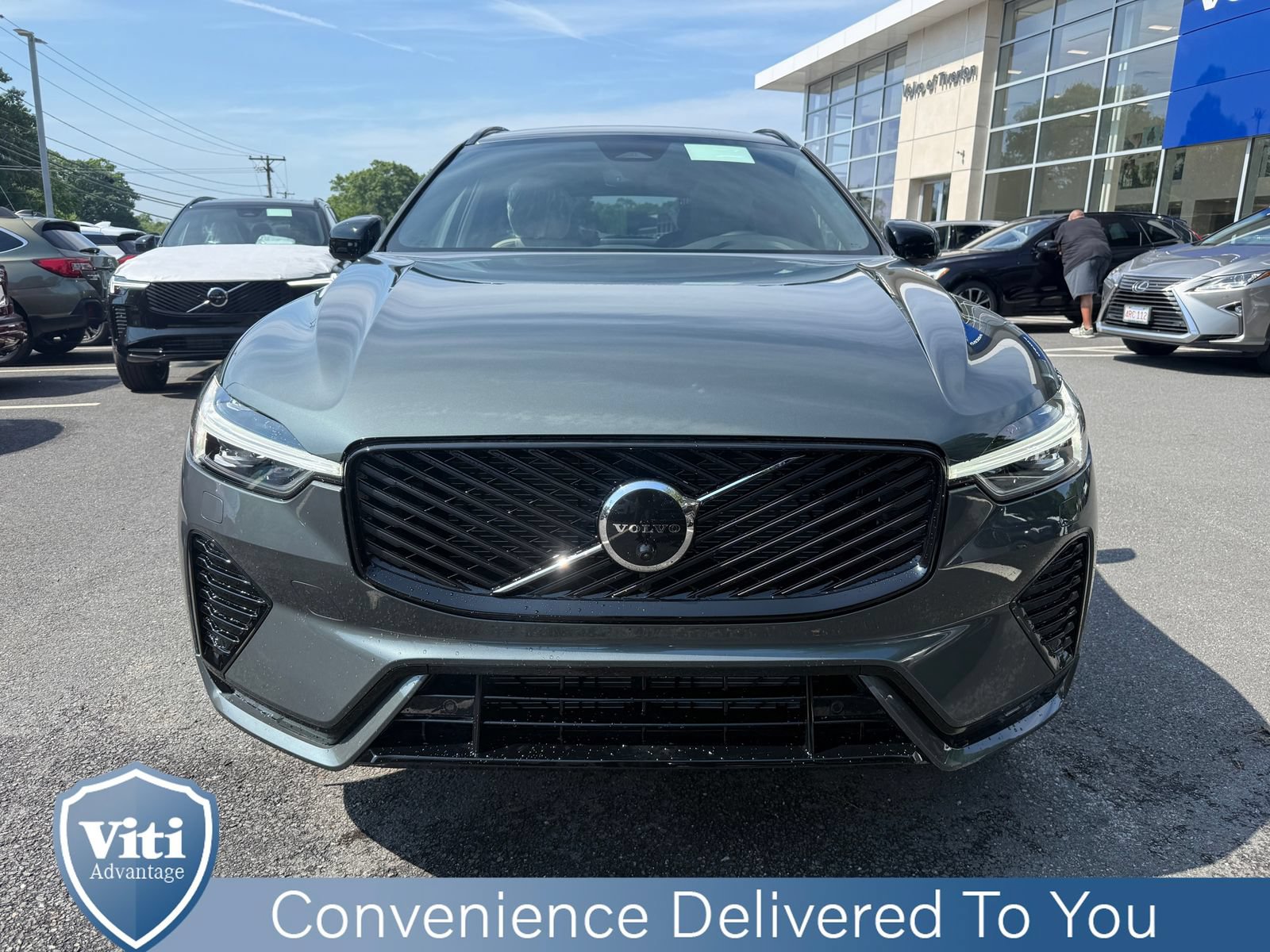 New 2026 Volvo XC60 B5 Plus w/ Protection Package Premier AWD/4WD image 3