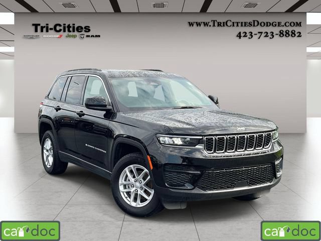 Used 2025 Jeep Grand Cherokee Laredo X AWD/4WD image 1