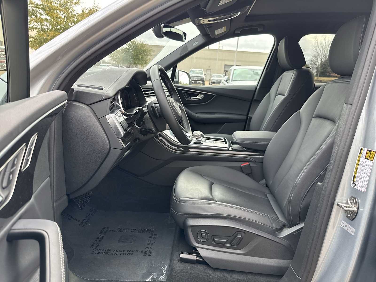 Used 2025 Audi Q7 3.0T Premium Plus AWD/4WD image 2