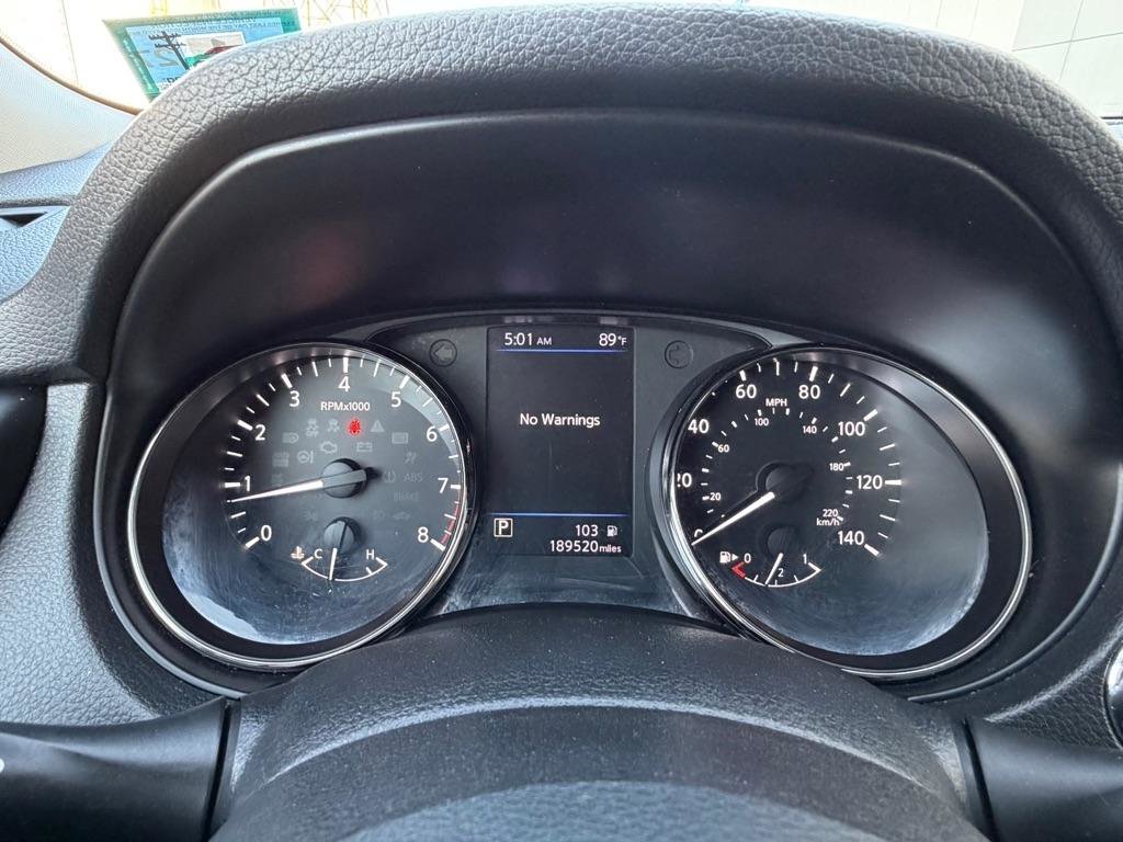 Used 2018 Nissan Rogue SV image 34