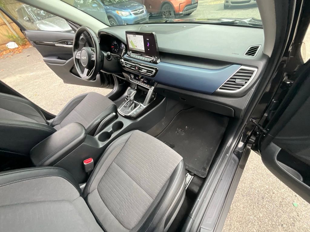 Used 2023 Kia Seltos S w/ Navigation Package image 33