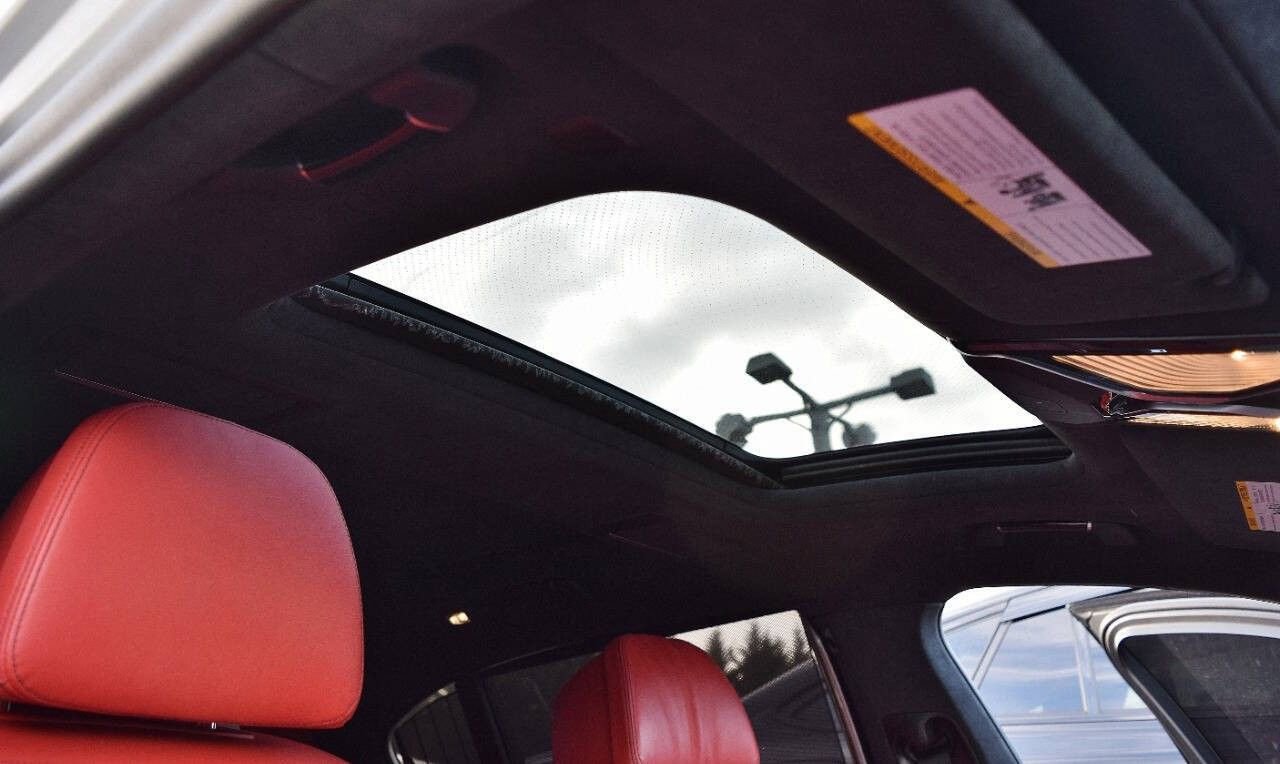 Used 2022 BMW M760i xDrive w/ Luxury Rear Seating Package image 49