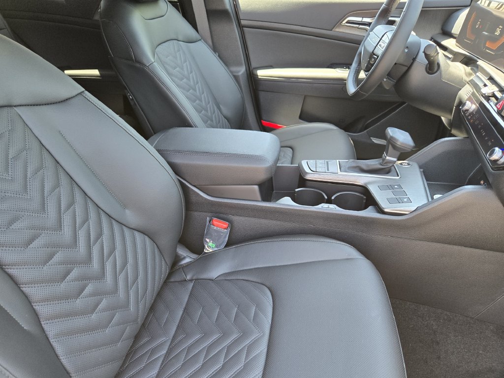 New 2026 Kia Sportage X-Line w/ X-Line Premium Package AWD/4WD image 12