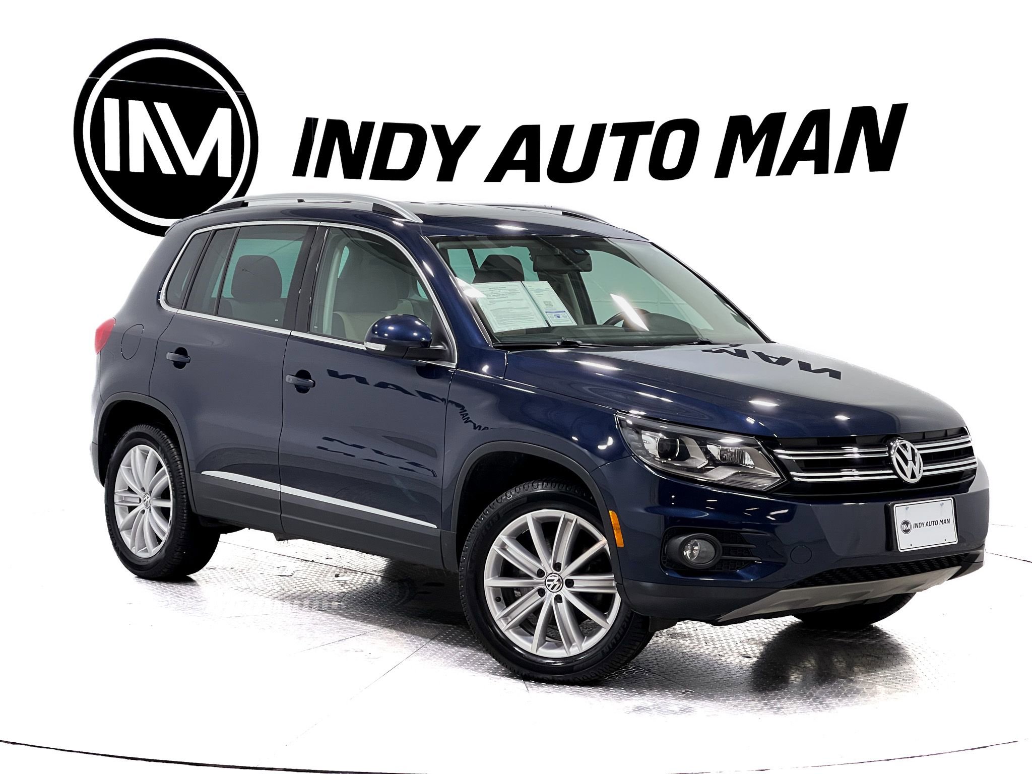 Used 2016 Volkswagen Tiguan SE image 2
