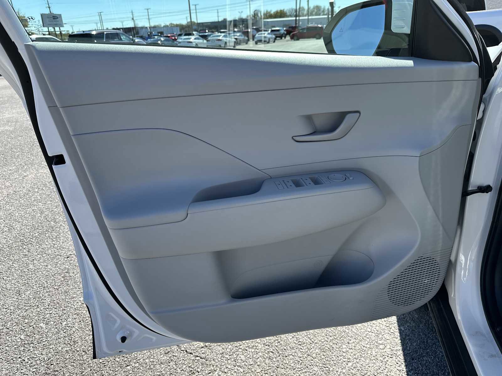 Certified 2025 Hyundai Kona SEL FWD image 17