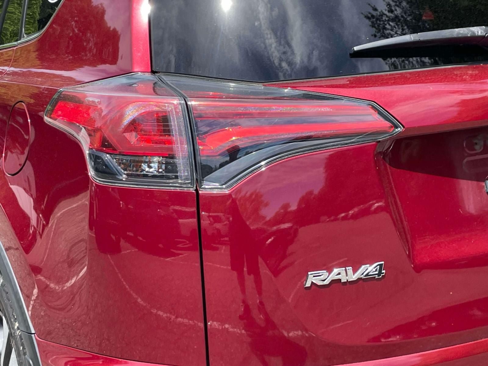 Used 2018 Toyota RAV4 LE w/ All Weather Liner Package AWD/4WD image 11
