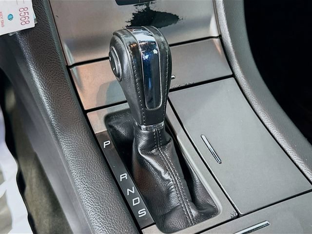 Used 2016 Ford Taurus SEL FWD image 16
