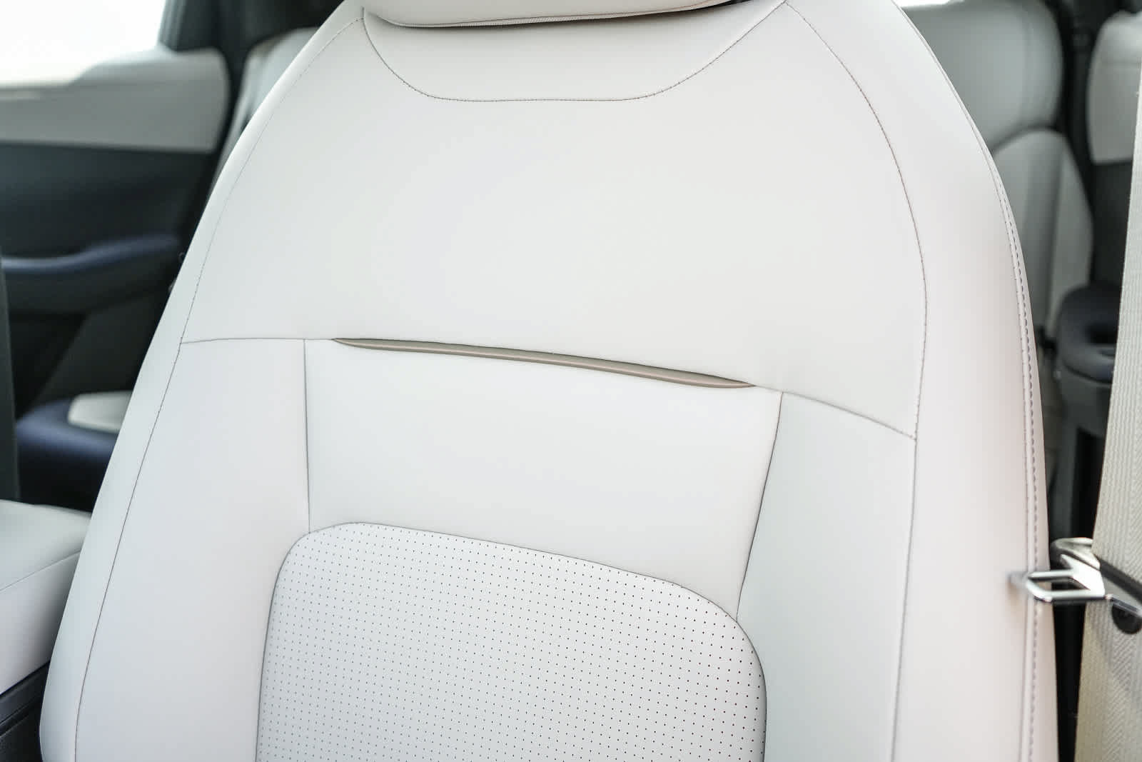 New 2026 Nissan Leaf SV+ w/ Floor Mat Package (SV+) FWD image 26