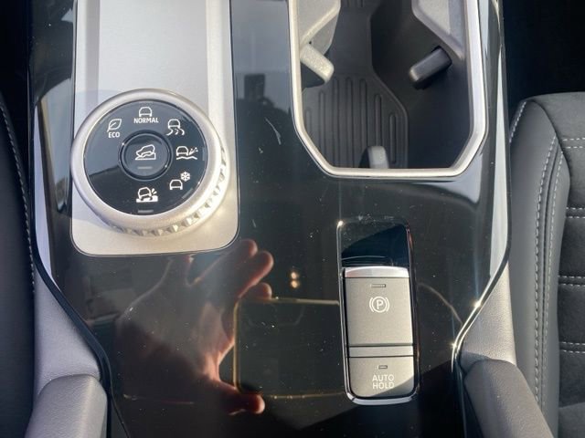 New 2025 Mitsubishi Outlander SE image 25