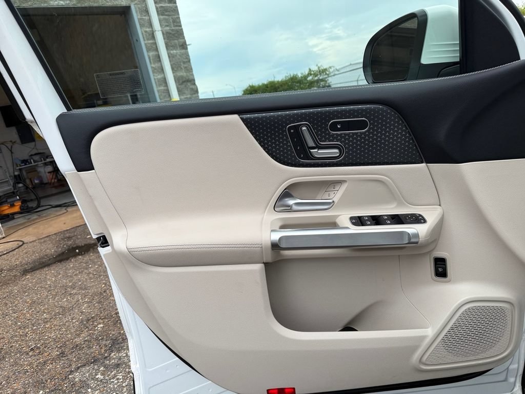 Certified 2025 Mercedes-Benz GLB 250 image 15