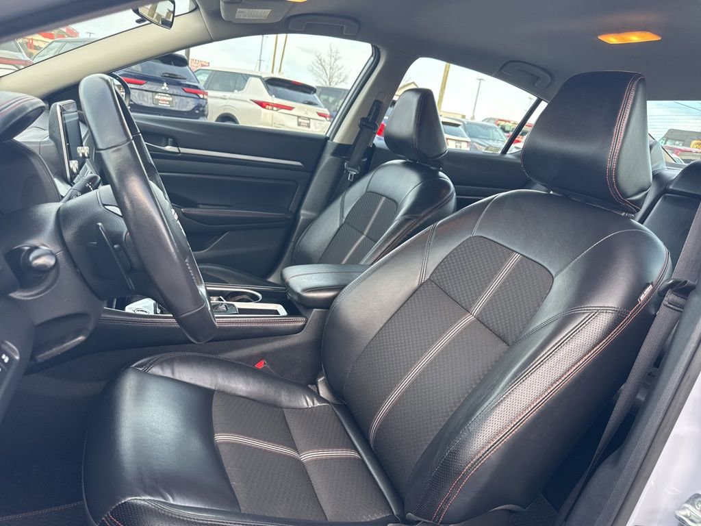 Used 2024 Nissan Altima 2.5 SR image 17