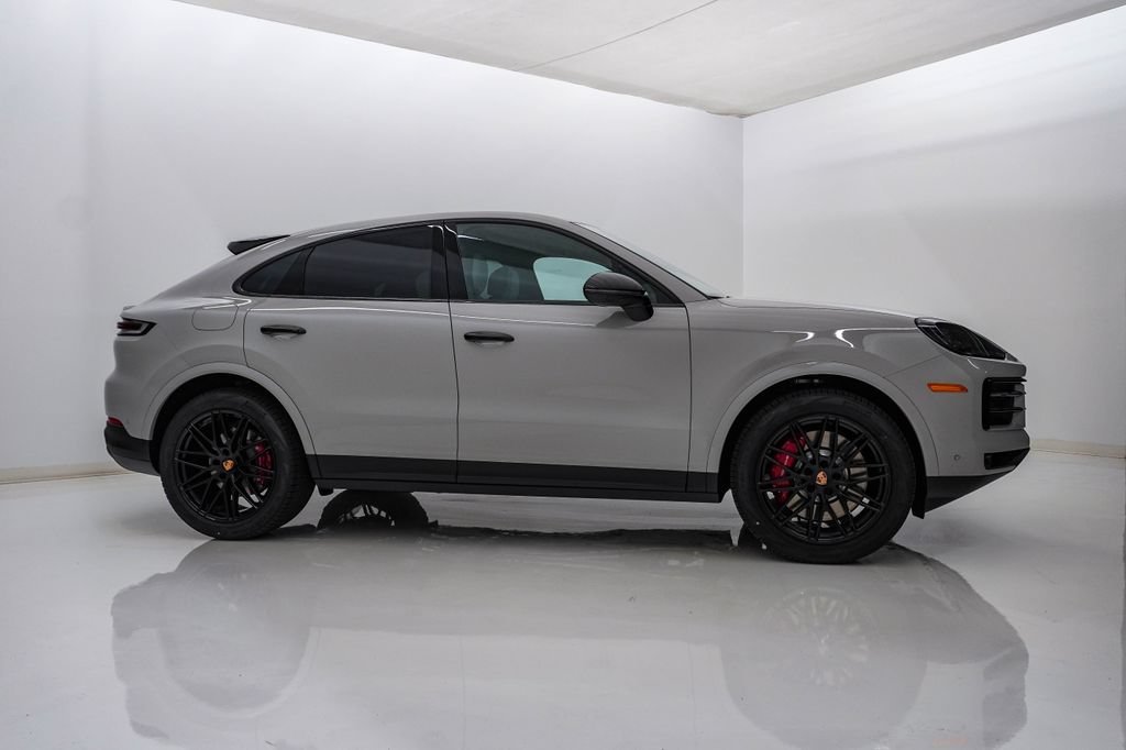 New 2026 Porsche Cayenne S AWD/4WD image 9