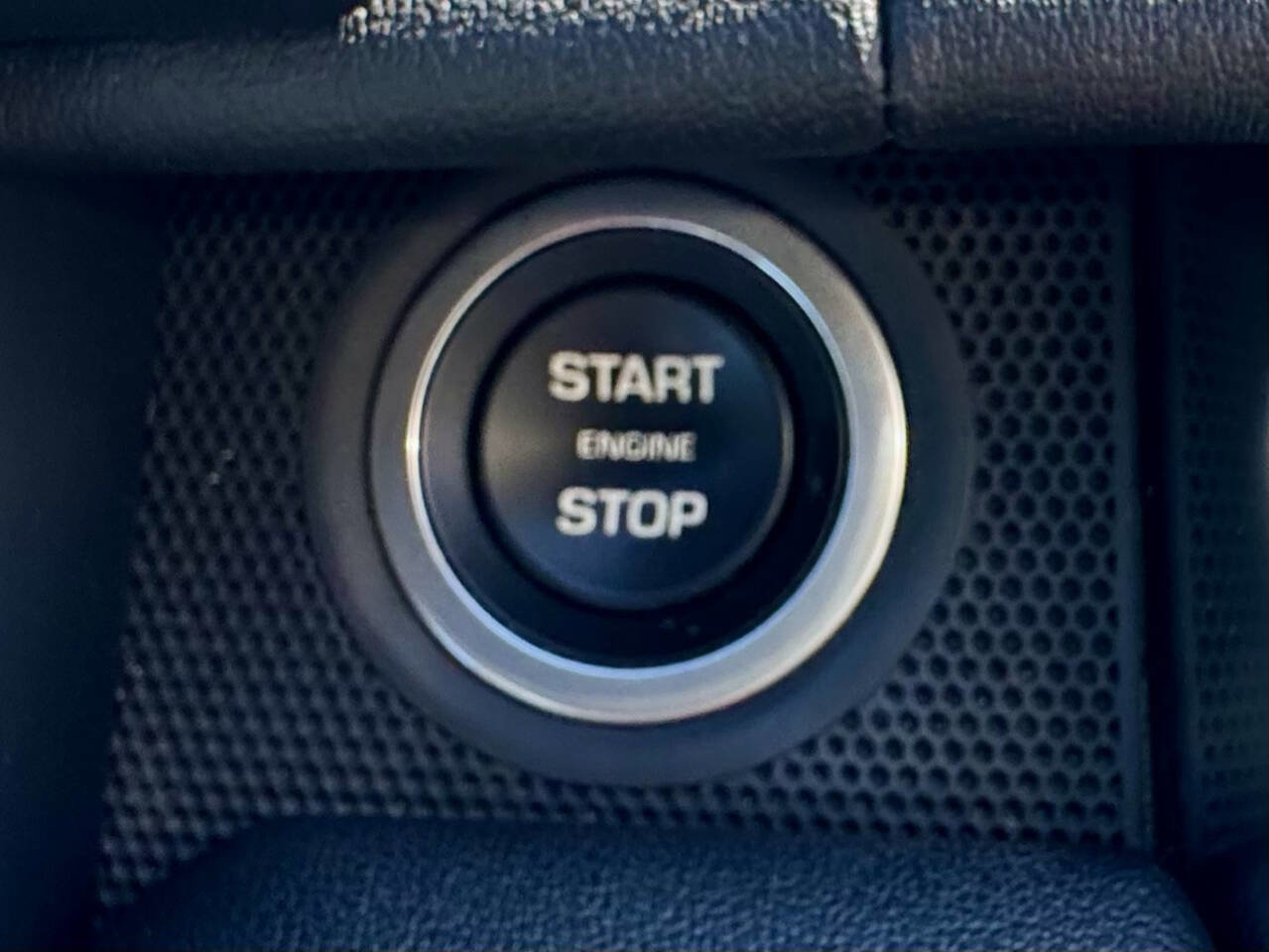 Used 2016 Land Rover Range Rover Sport HSE image 20