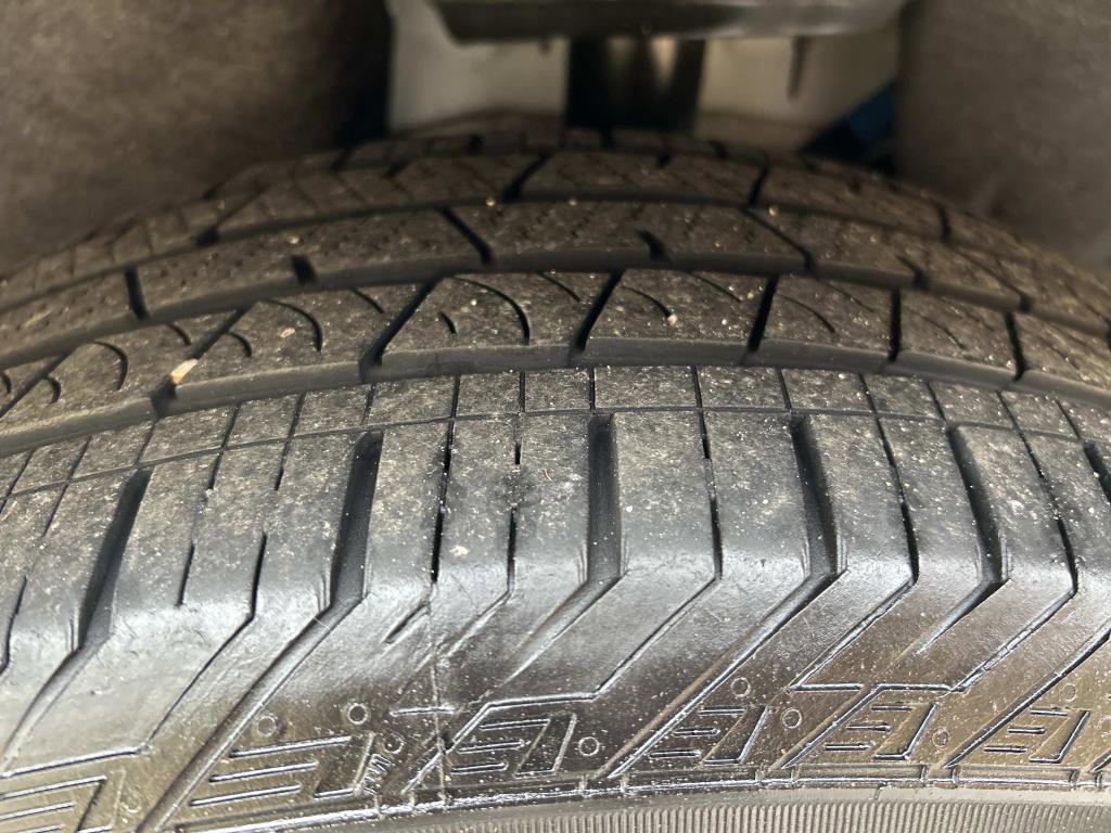 Used 2019 Land Rover Range Rover Evoque SE Premium image 10