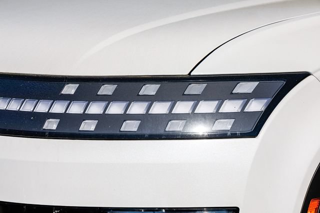 New 2026 Hyundai Ioniq 9 SE AWD/4WD image 8