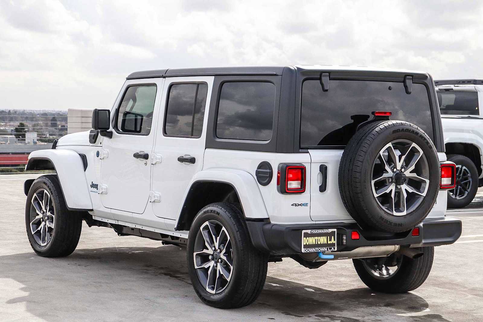 Used 2024 Jeep Wrangler Sport S image 6
