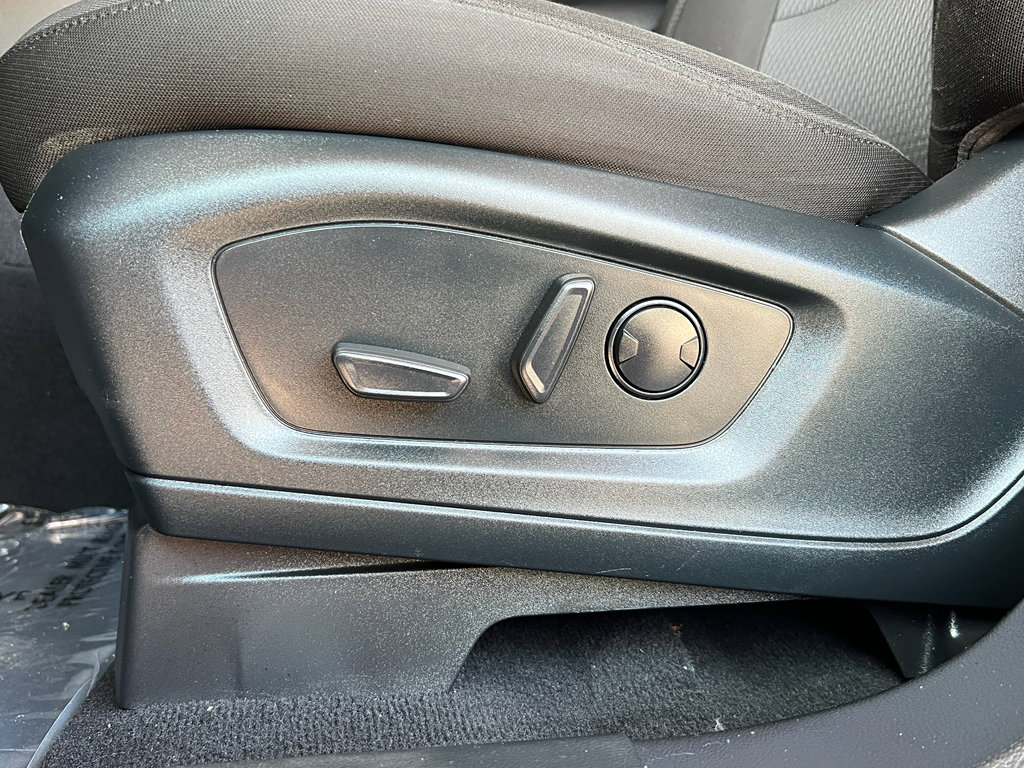 Used 2022 Ford Explorer XLT image 21