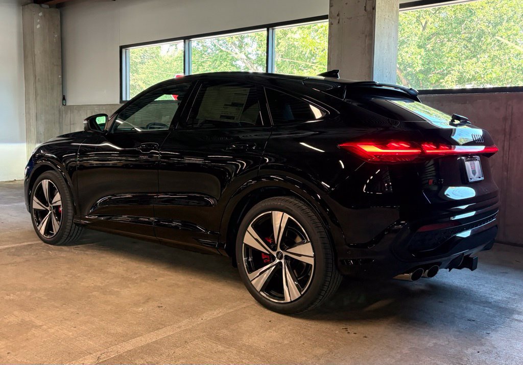New 2026 Audi SQ5 Prestige AWD/4WD image 3