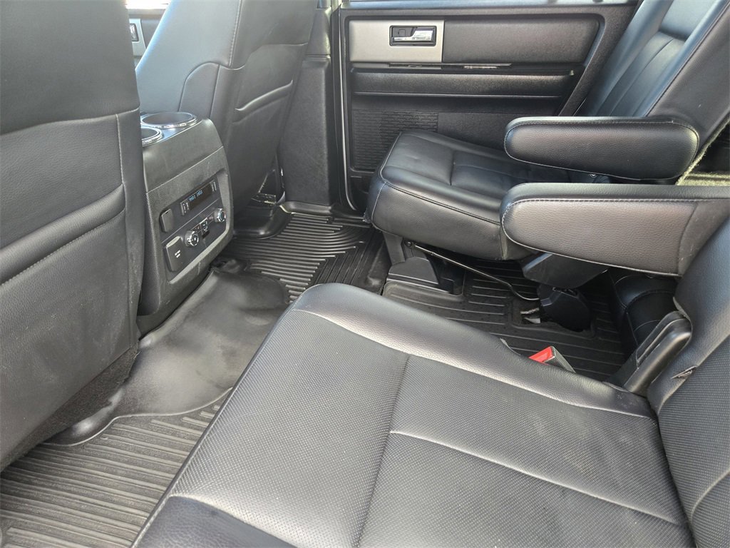 Used 2015 Ford Expedition Limited image 18