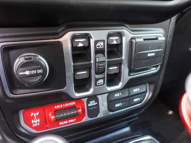 Used 2020 Jeep Gladiator Mojave w/ Cold Weather Group AWD/4WD image 24