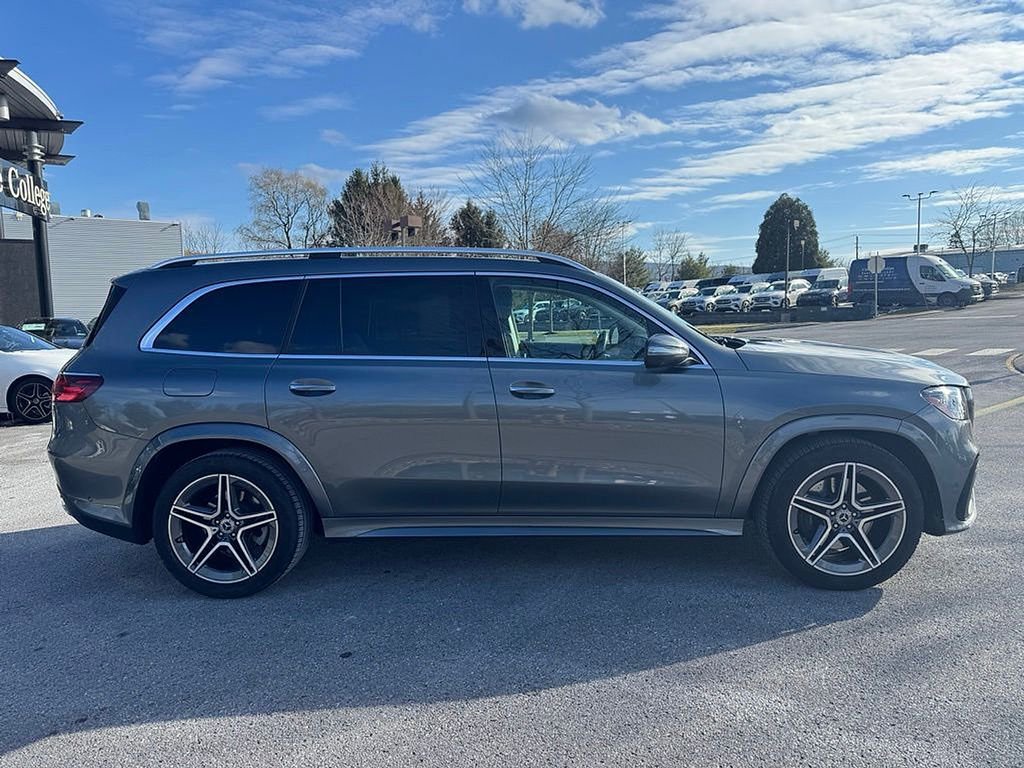 Used 2024 Mercedes-Benz GLS 450 4MATIC image 2