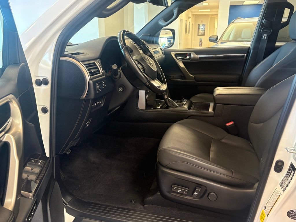 Used 2021 Lexus GX 460 Premium w/ Premium Package AWD/4WD image 19